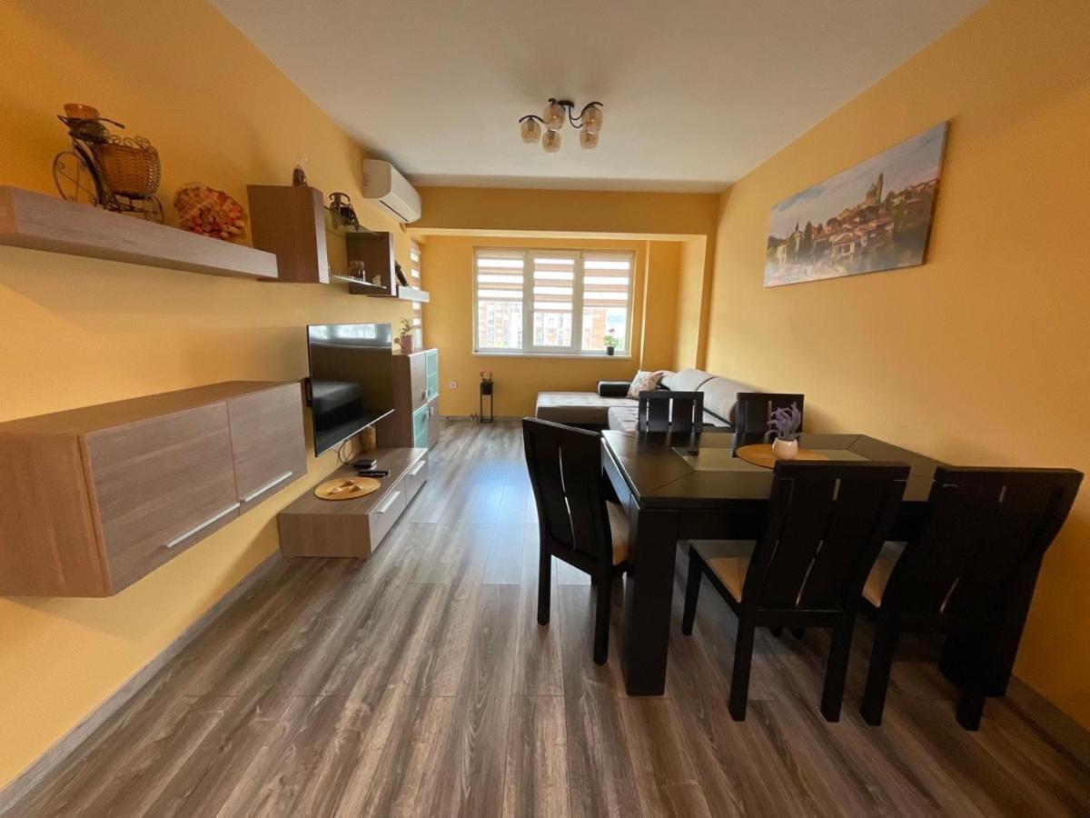 Nataly Homes Veliko Tărnovo Esterno foto
